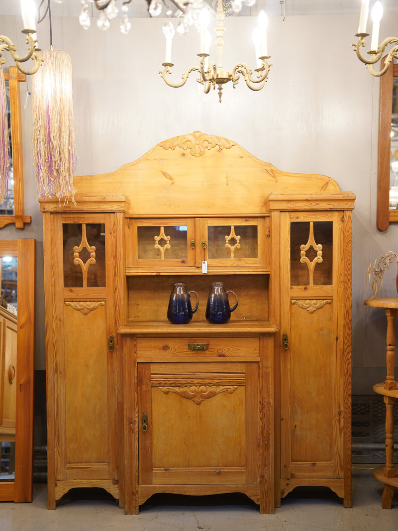 パインウッド キャビネット/カップボード <br> 大和店 - ヴィンテージ SHARK ATTACK