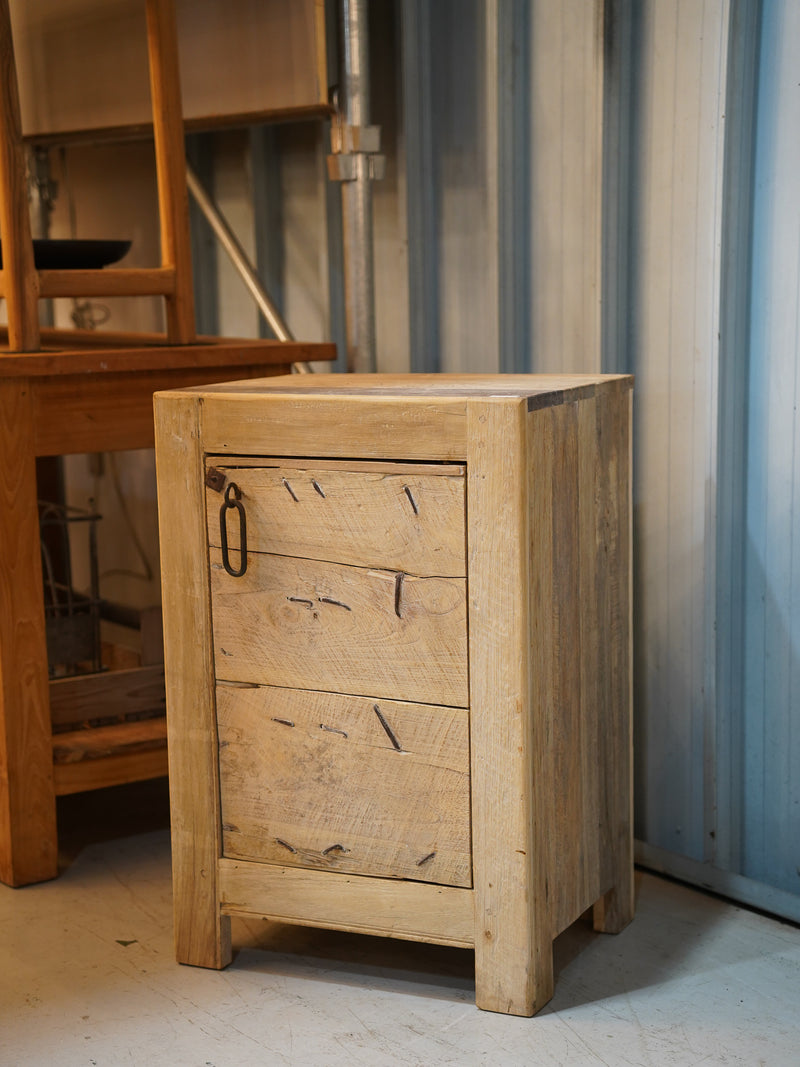 ウッド サイドキャビネット <br> 大和店 - ヴィンテージ SHARK ATTACK