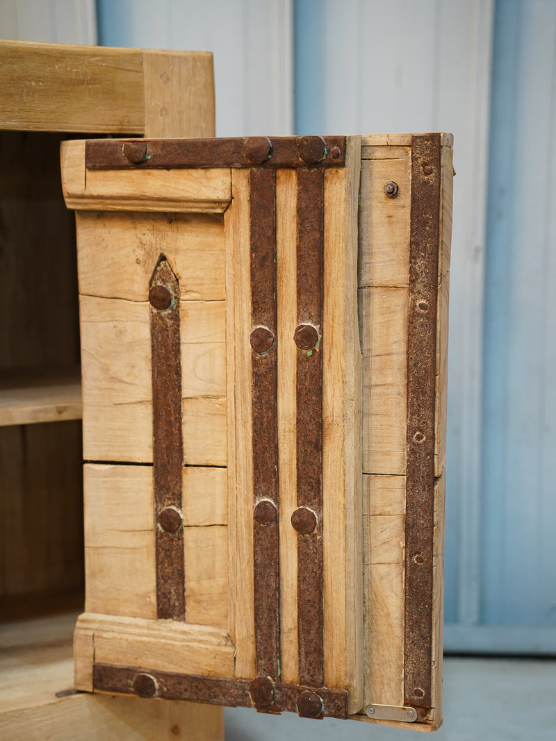 ウッド サイドキャビネット <br> 大和店 - ヴィンテージ SHARK ATTACK