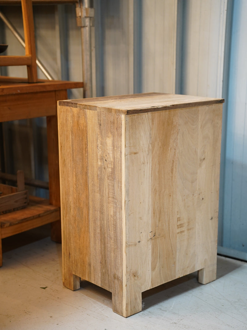 ウッド サイドキャビネット <br> 大和店 - ヴィンテージ SHARK ATTACK