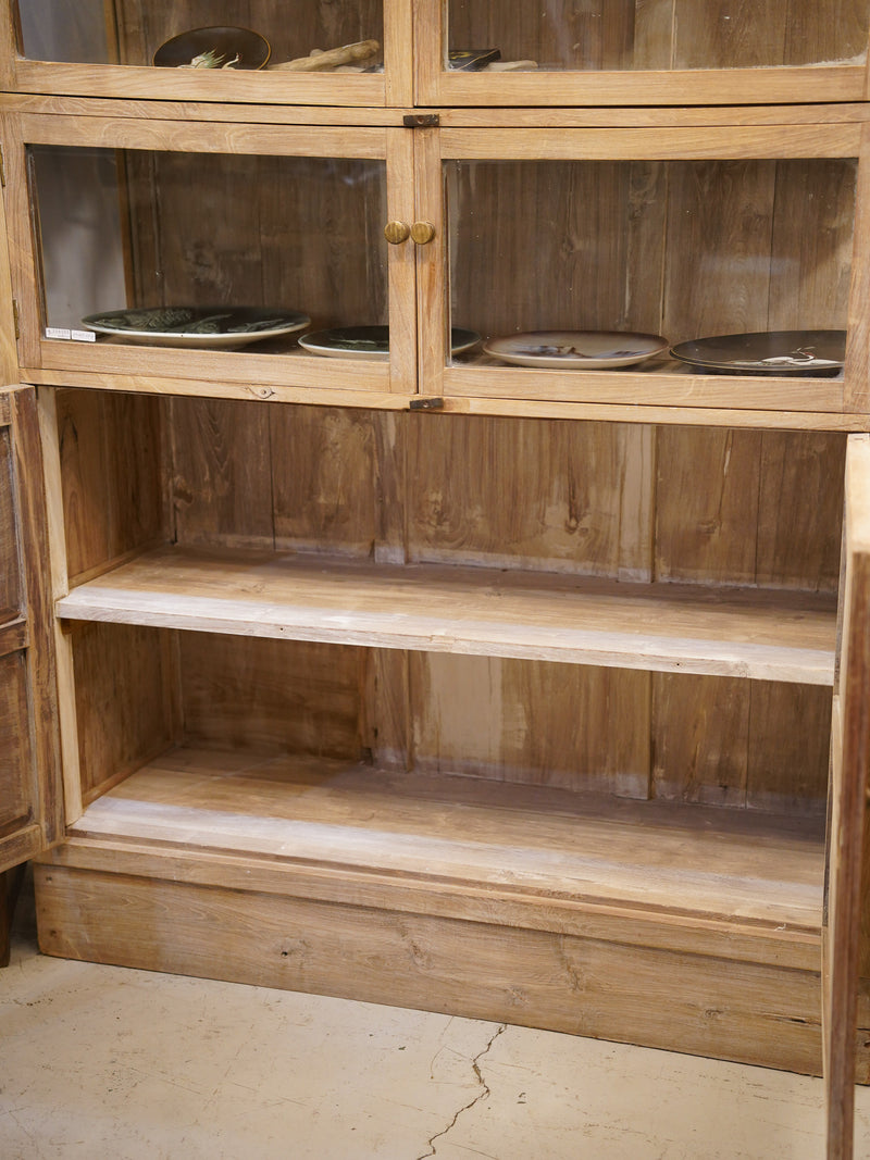 チークウッド キャビネット/カップボード <br> 大和店 - ヴィンテージ SHARK ATTACK