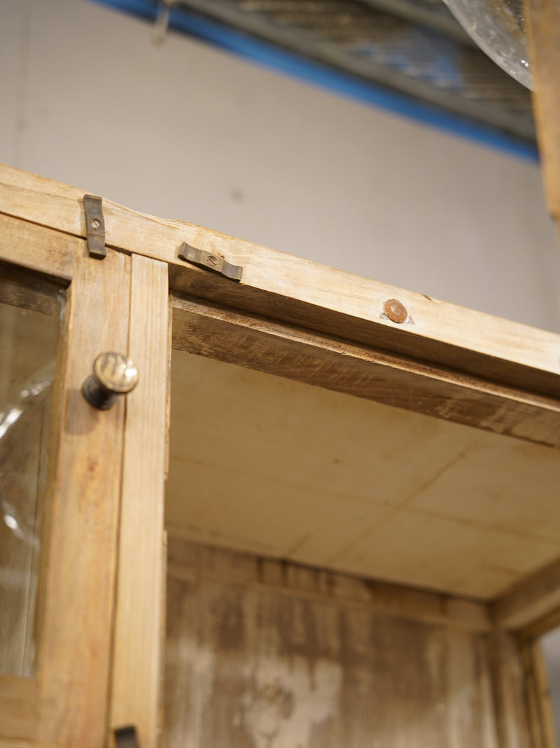 チークウッド キャビネット/カップボード <br> 大和店 - ヴィンテージ SHARK ATTACK