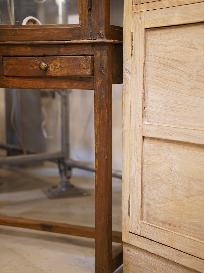 チークウッド ガラスショーケース <br> reload店 - ヴィンテージ SHARK ATTACK