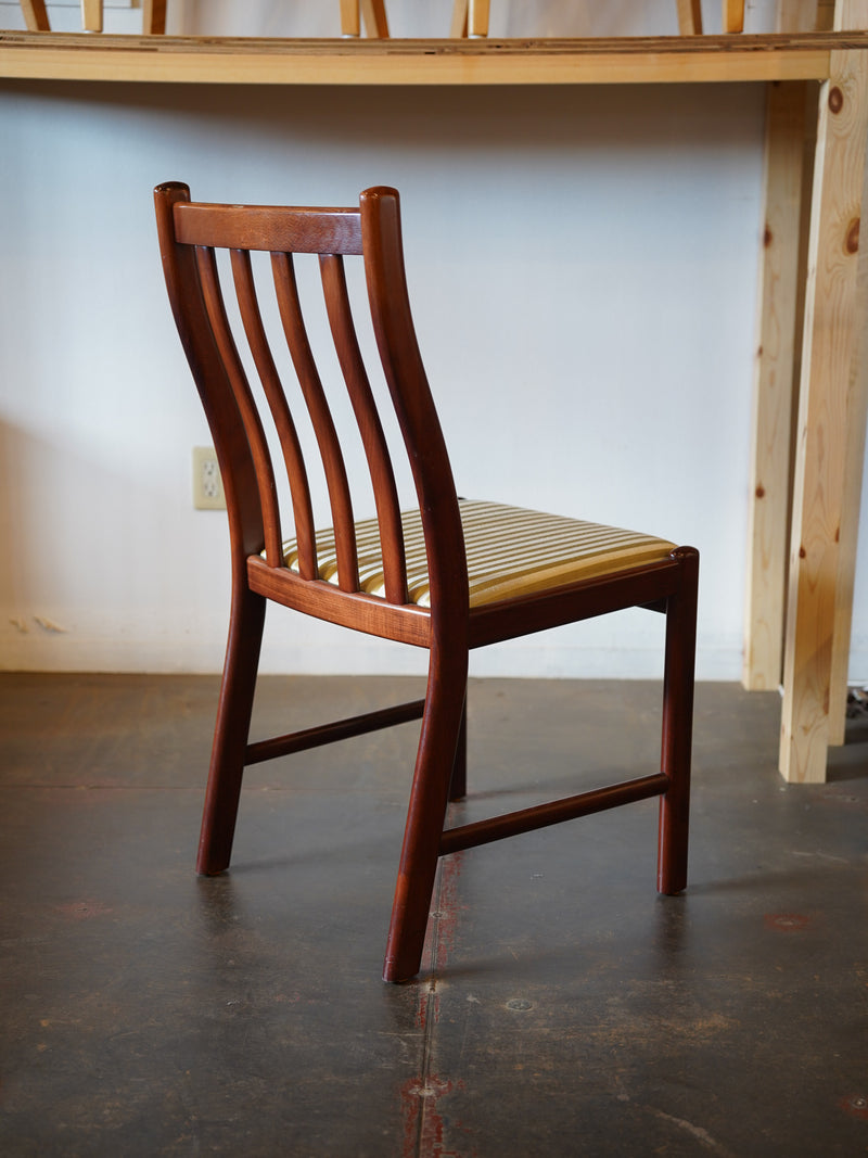 ウッド ダイニングチェア <br> 大和店 - ヴィンテージ SHARK ATTACK