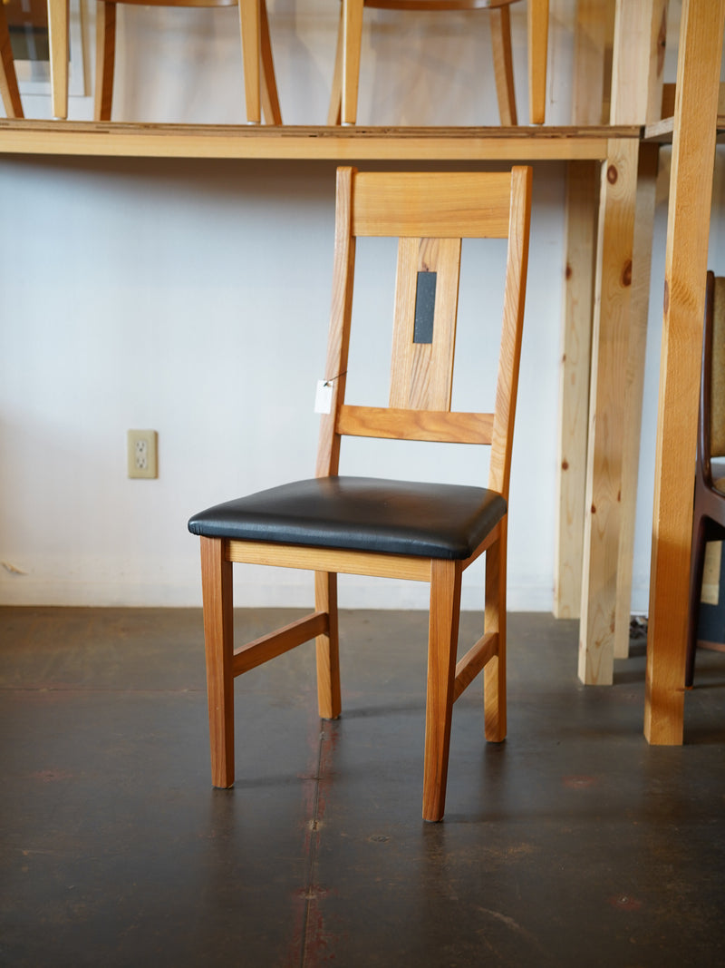 レザー ダイニングチェア <br> 大和 - ヴィンテージ SHARK ATTACK