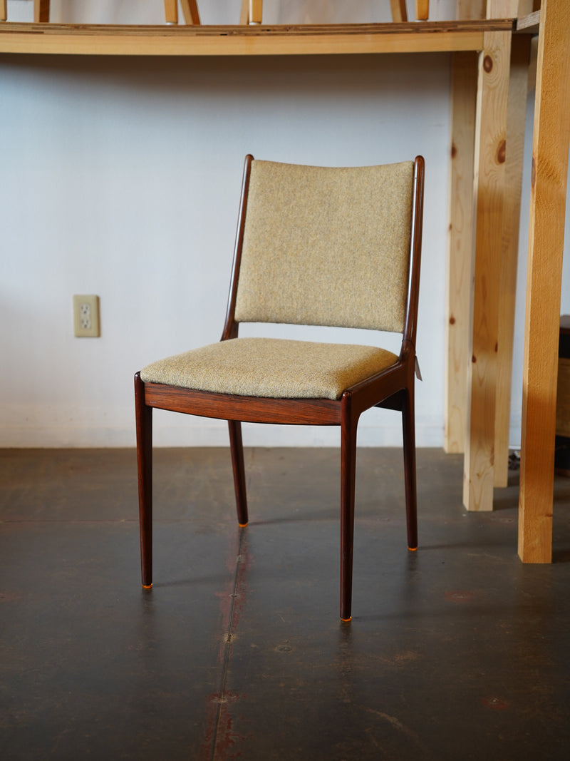 ダイニングチェア <br> 大和 - ヴィンテージ SHARK ATTACK