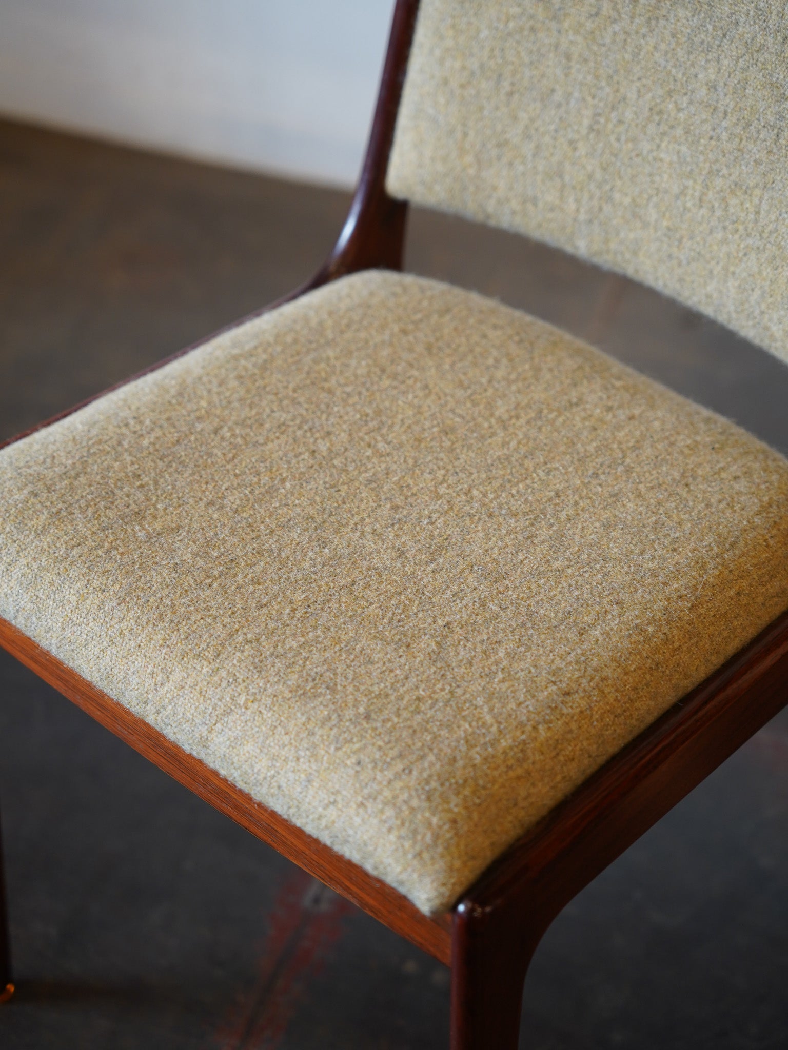 ダイニングチェア <br> 大和 - ヴィンテージ SHARK ATTACK
