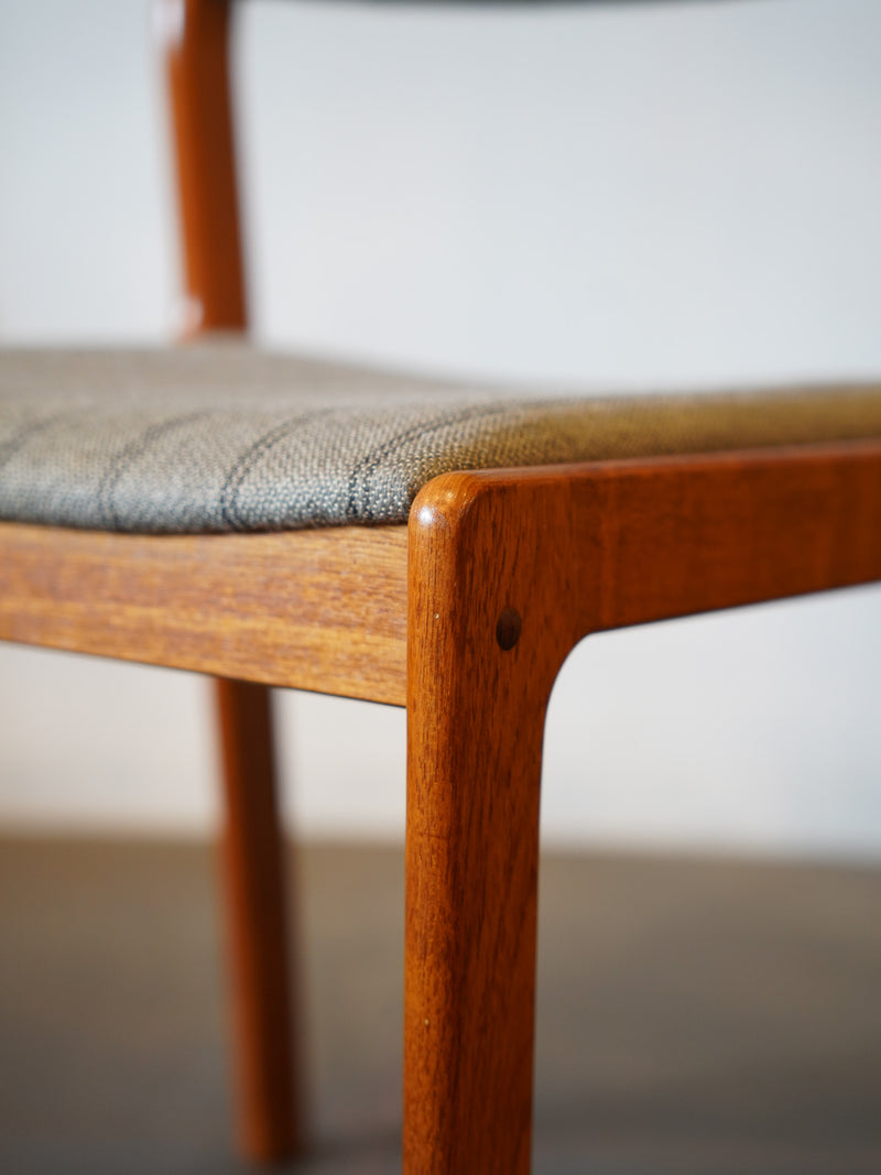 ダイニングチェア <br> 大和店 - ヴィンテージ SHARK ATTACK