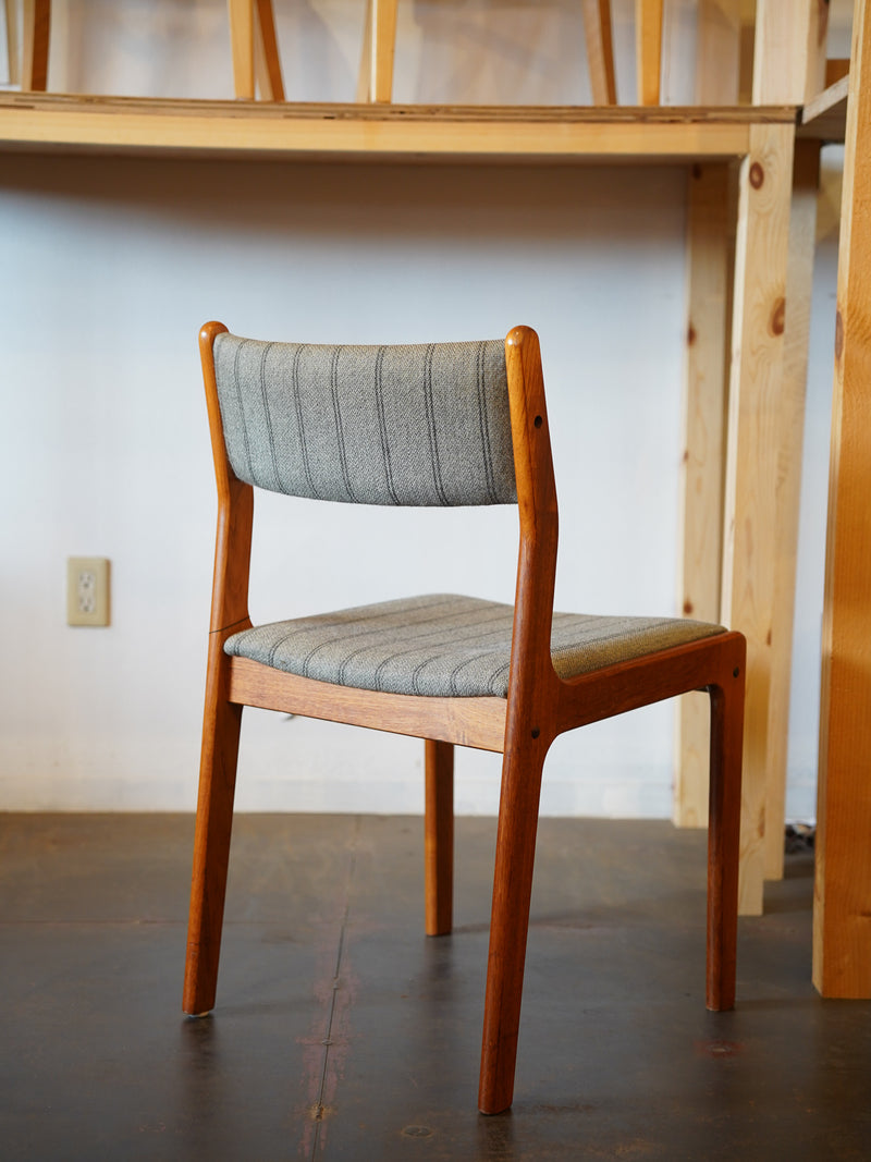 ダイニングチェア <br> 大和店 - ヴィンテージ SHARK ATTACK