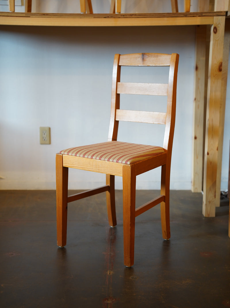 ダイニングチェア <br> 大和店 - ヴィンテージ SHARK ATTACK