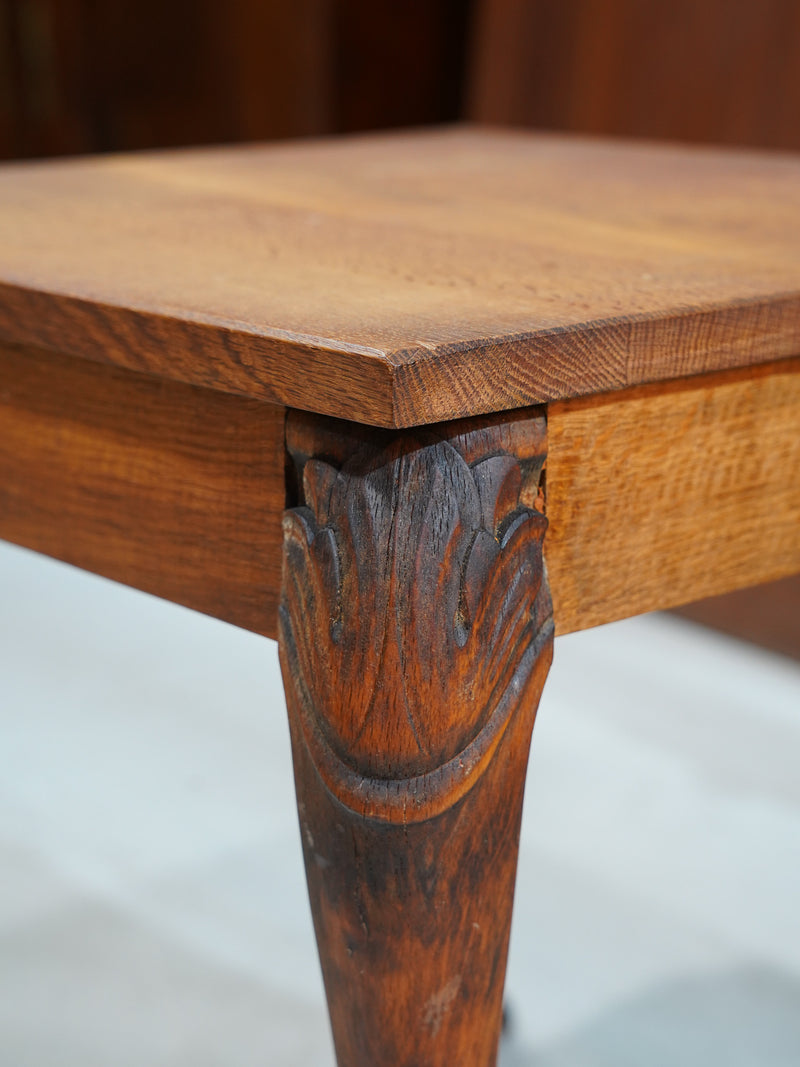 カブリオールレッグ <br> サイドテーブル <br> 大和店 - ヴィンテージ SHARK ATTACK