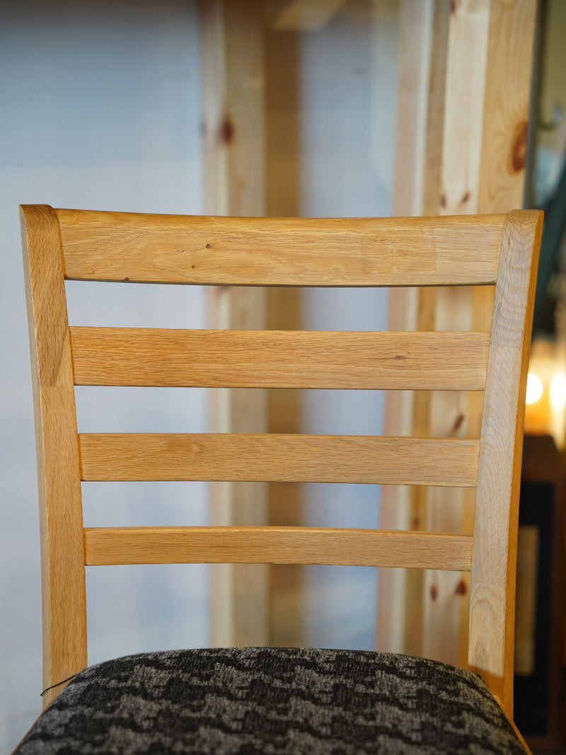 ダイニングチェア <br> 大和店 - ヴィンテージ SHARK ATTACK