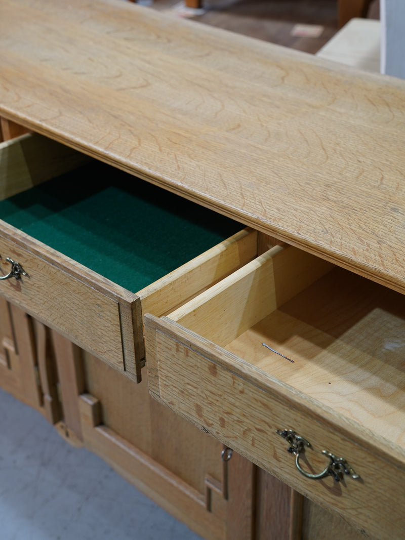 オークウッドサイドボード <br>reload店 - ヴィンテージ SHARK ATTACK