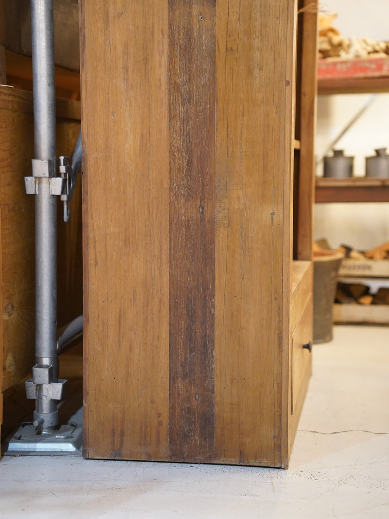 チークウッド シェルフ <br> 大和店 - ヴィンテージ SHARK ATTACK