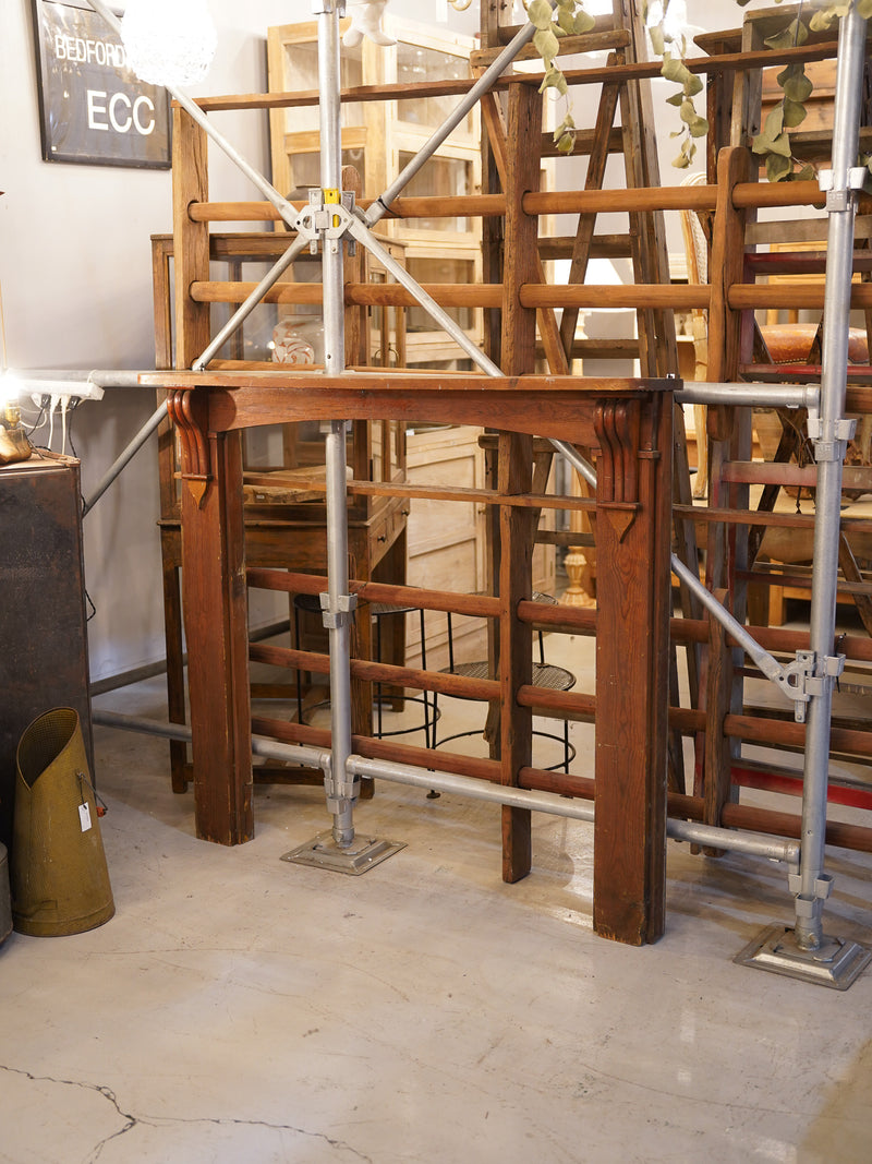 ウッド マントルピース <br>大和店 - ヴィンテージ SHARK ATTACK