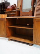 オークウッドキャビネット <br> 大和店 - ヴィンテージ SHARK ATTACK