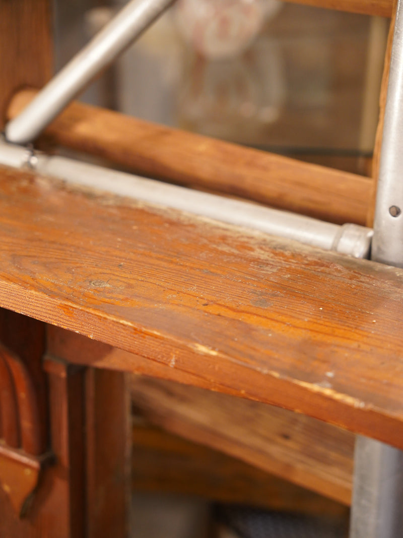 ウッド マントルピース <br>大和店 - ヴィンテージ SHARK ATTACK