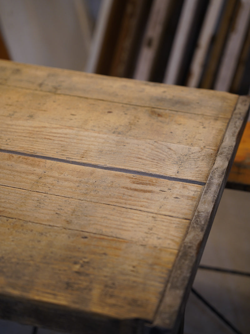 アイアンレッグ ワークテーブル <br> 大和店 - ヴィンテージ SHARK ATTACK