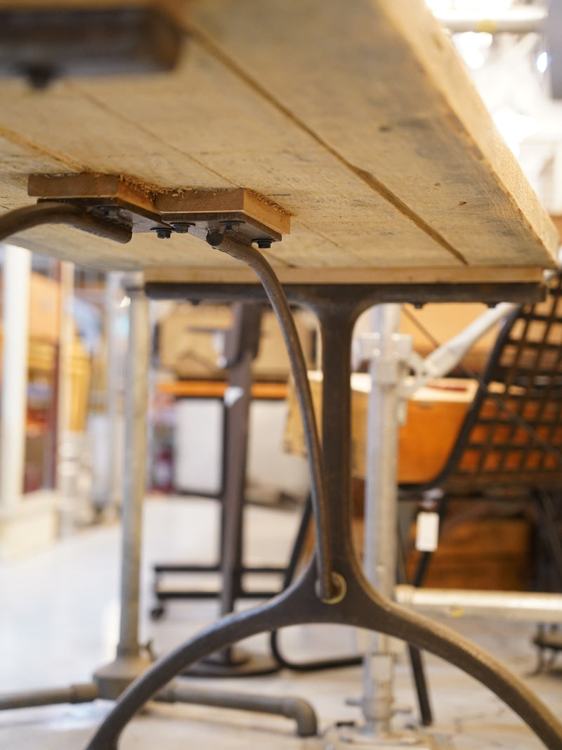 アイアンレッグ ワークテーブル <br> 大和店 - ヴィンテージ SHARK ATTACK