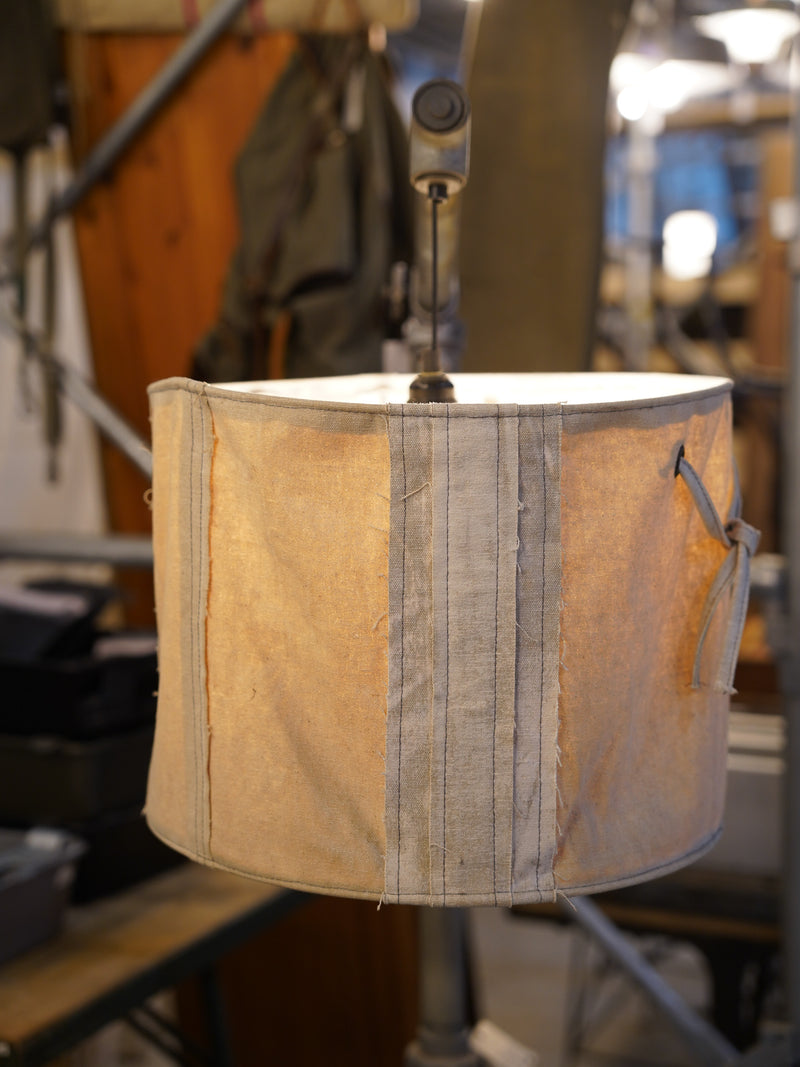 アイアン フロアランプ <br> 大和店 - ヴィンテージ SHARK ATTACK