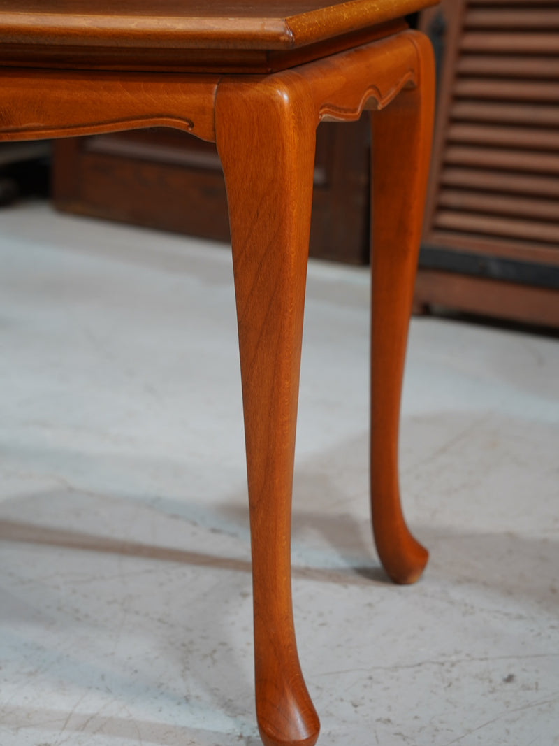 チークウッドサイドテーブル <br> 大和店 - ヴィンテージ SHARK ATTACK