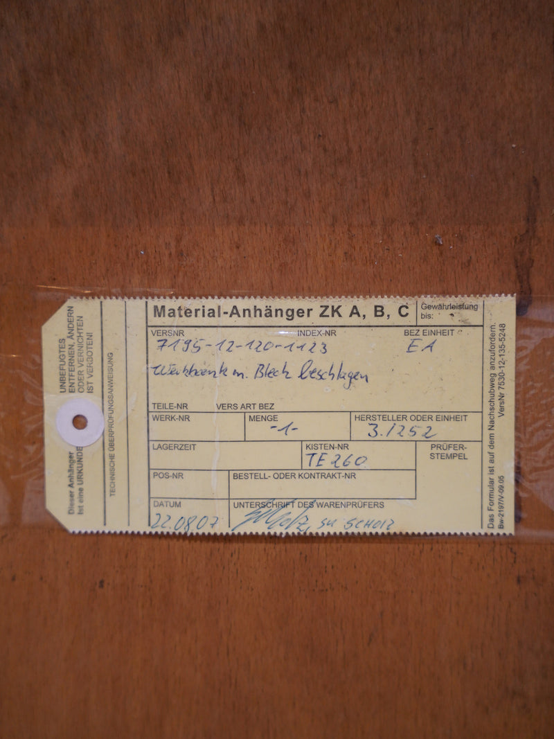 フォールディングテーブル <br> 大和店 - ヴィンテージ SHARK ATTACK