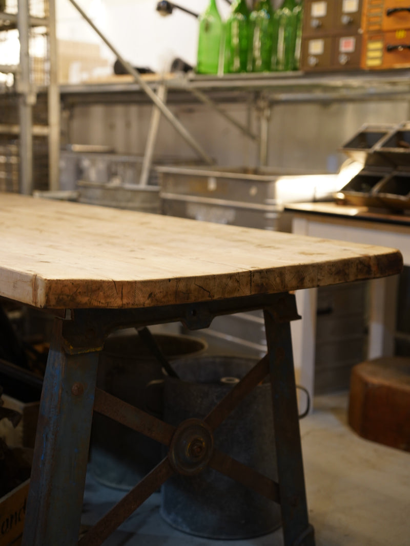 アイアンレッグ ワークテーブル <br> 大和店 - ヴィンテージ SHARK ATTACK