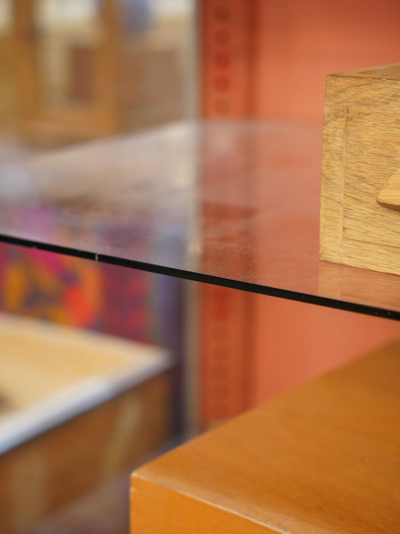 メディカルショーケース / アイアンガラスショーケース <br> 大和店 - ヴィンテージ SHARK ATTACK