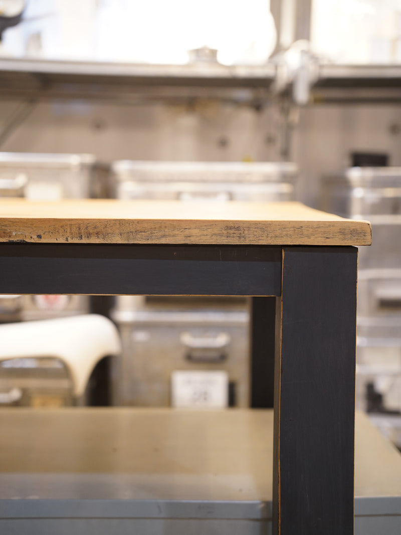 ウッド ワークテーブル <br> 大和店 - ヴィンテージ SHARK ATTACK