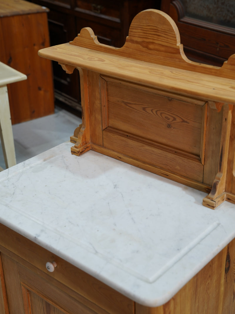 マーブルトップキャビネット <br> 大和店 - ヴィンテージ SHARK ATTACK