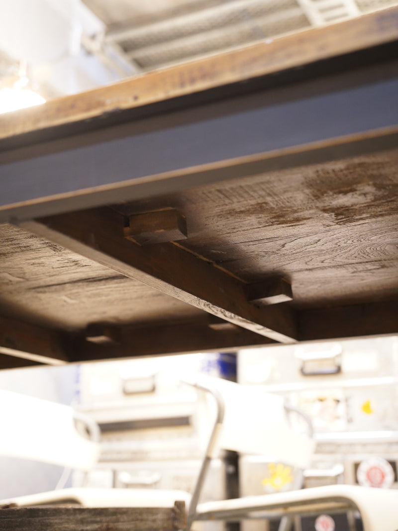 ウッド ワークテーブル <br> 大和店 - ヴィンテージ SHARK ATTACK