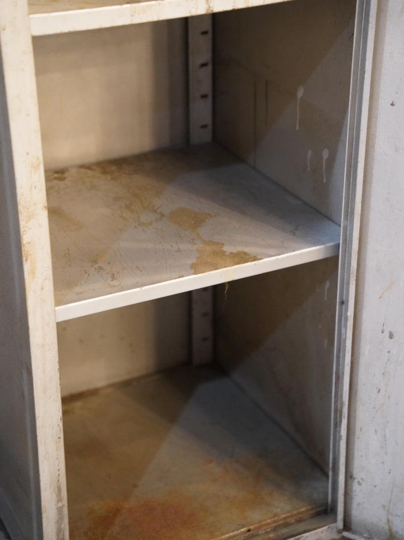 アイアンキャビネットロッカー <br> 大和店 - ヴィンテージ SHARK ATTACK