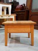 オークウッド サイドテーブル <br> 大和店 - ヴィンテージ SHARK ATTACK