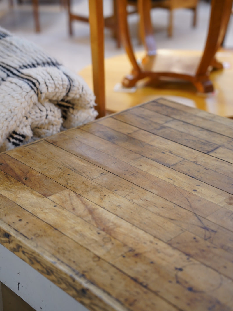 ウッド ワークテーブル <br> 大和店 - ヴィンテージ SHARK ATTACK