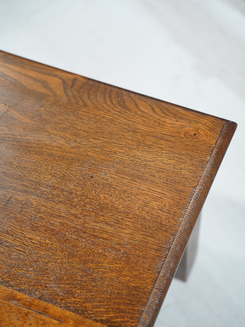 オークウッド スクエアテーブル <br> 大和店 - ヴィンテージ SHARK ATTACK