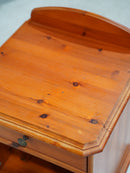 ウッドナイトテーブル<br> 大和店 - ヴィンテージ SHARK ATTACK