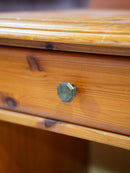 ウッドナイトテーブル<br> 大和店 - ヴィンテージ SHARK ATTACK