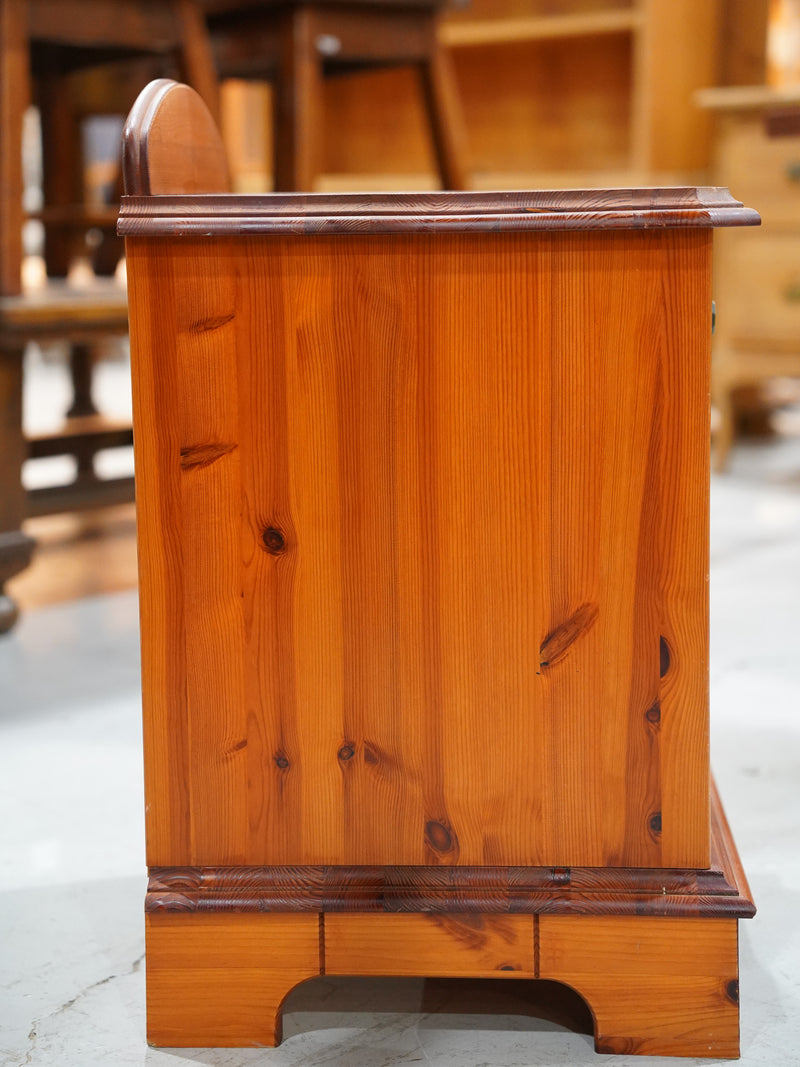 ウッドナイトテーブル<br> 大和店 - ヴィンテージ SHARK ATTACK