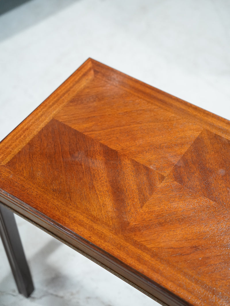 ウッドサイドテーブル<br> 大和店 - ヴィンテージ SHARK ATTACK