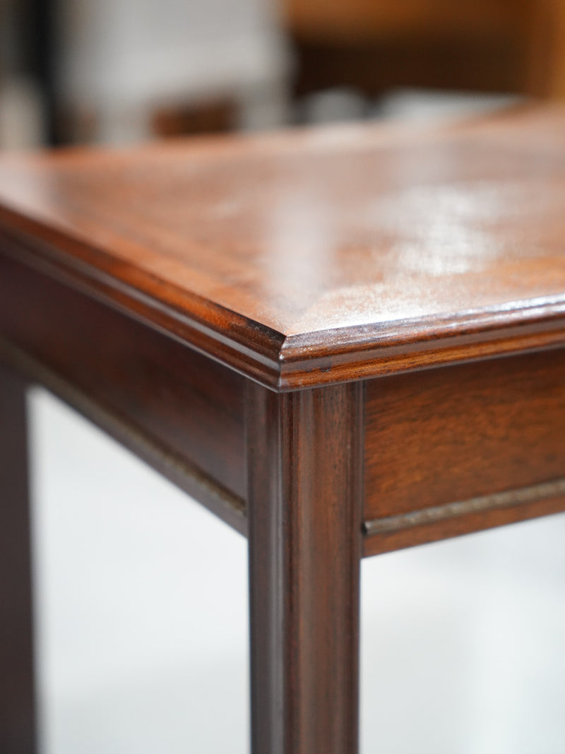 ウッドサイドテーブル<br> 大和店 - ヴィンテージ SHARK ATTACK