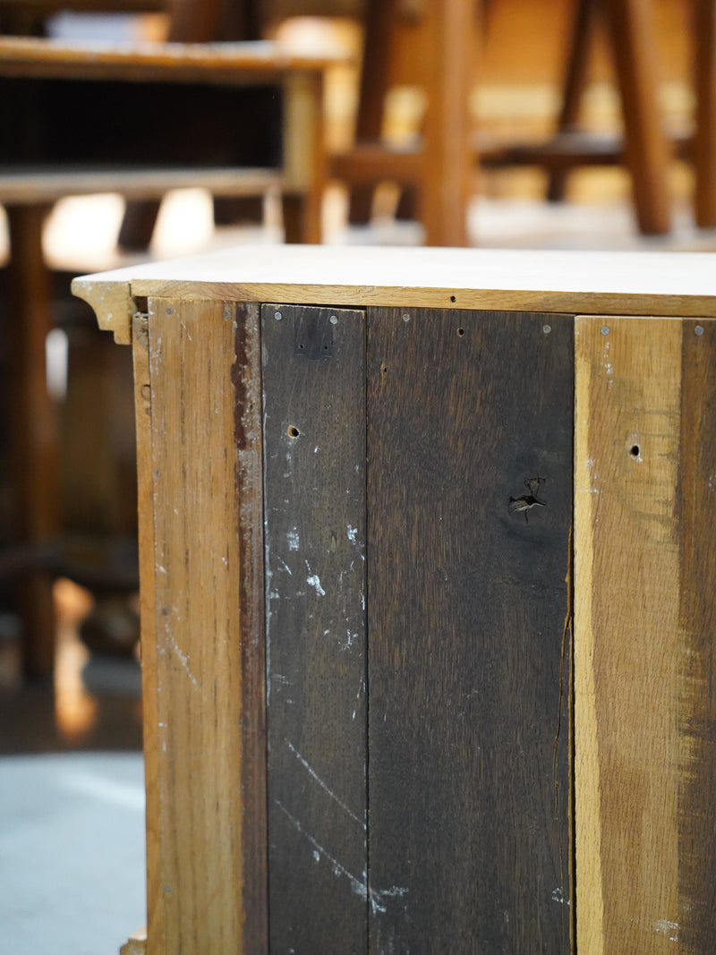 ウッドミニキャビネット<br> 大和店 - ヴィンテージ SHARK ATTACK