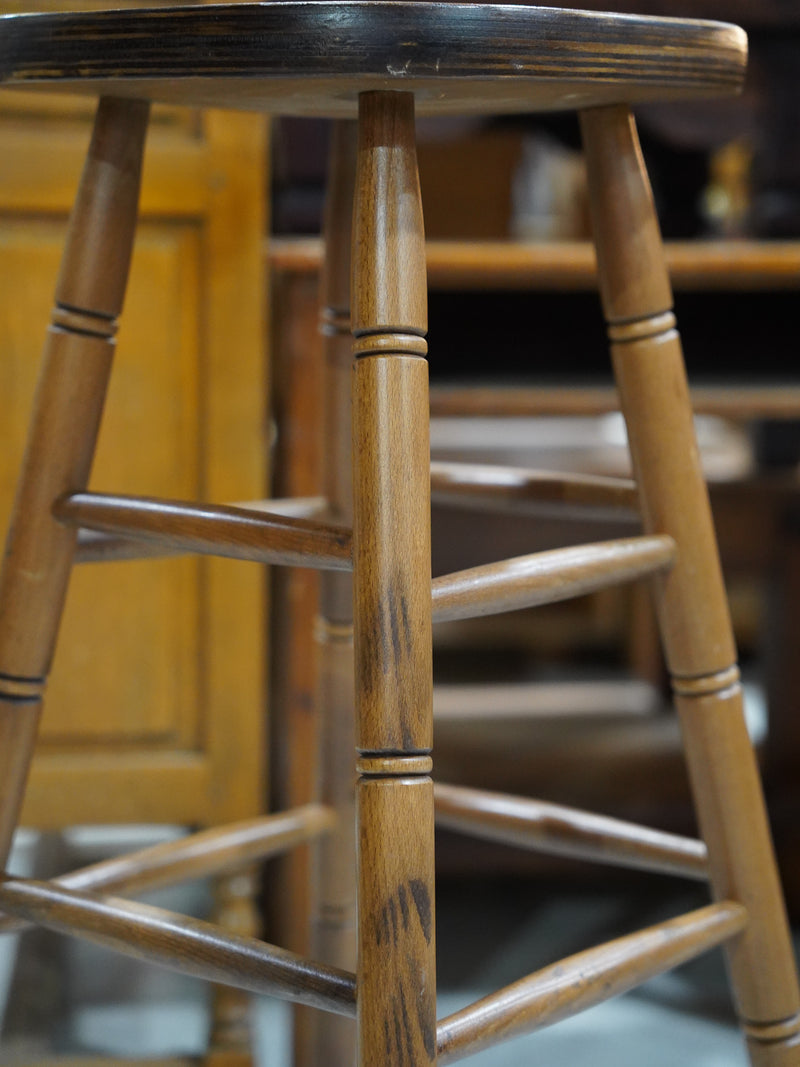 ウッドハイスツール<br> 大和店 - ヴィンテージ SHARK ATTACK