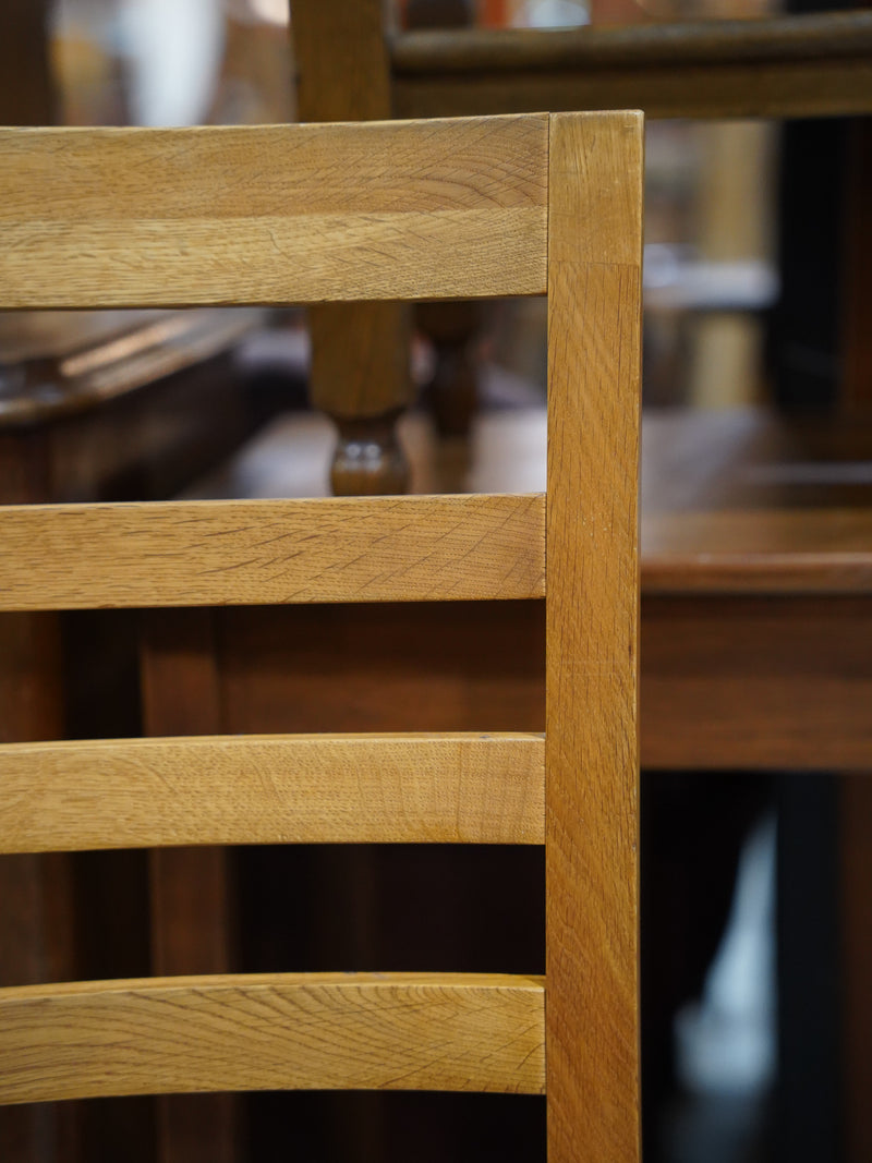 ウッドダイニングチェア<br> 大和店 - ヴィンテージ SHARK ATTACK