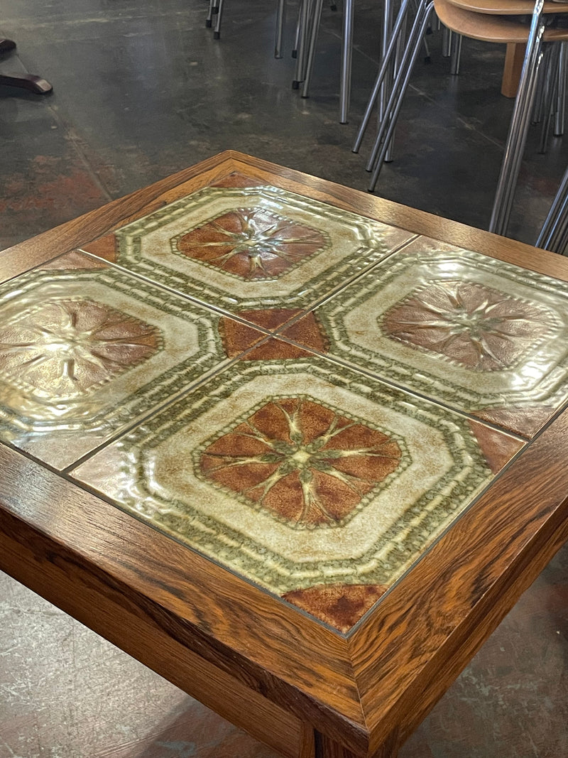 オークウッド タイルトップサイドテーブル <br> cerote antiques