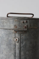 ブリキ缶 <br>大和店、大阪店 - ヴィンテージ SHARK ATTACK