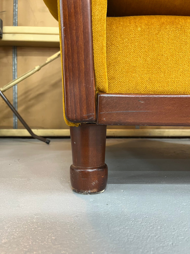 ファブリック 1シーターソファ　<br>TAMAGAWA BASE - ヴィンテージ SHARK ATTACK