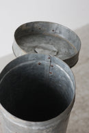 ブリキ缶 <br>大和店、大阪店 - ヴィンテージ SHARK ATTACK