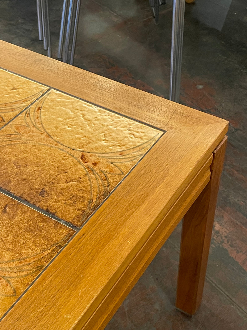 チークウッド タイルトップサイドテーブル <br> 大和店