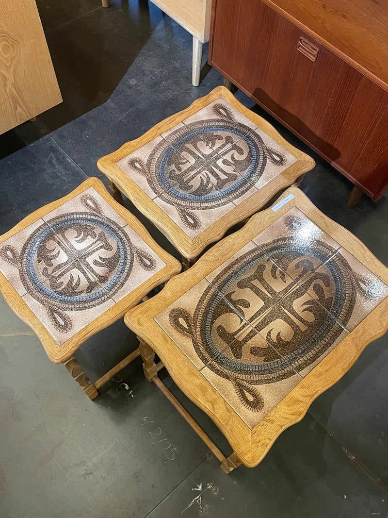 Henning Kjaernulf <br>オークウッド タイルトップネストテーブル <br>Denmark<br>大和店