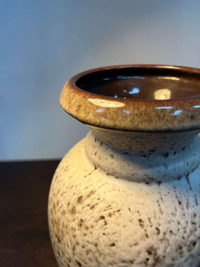 セラミック　フラワーベース <br>1960's-1970's , West Germany <br>TAMGAWA BASE - ヴィンテージ SHARK ATTACK